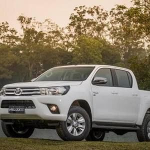 Meet your Posher, Santos